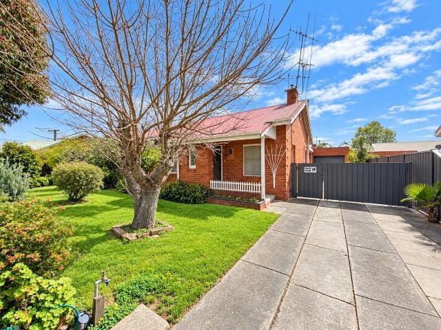 house for rent in 171 Hayes Street, Shepparton