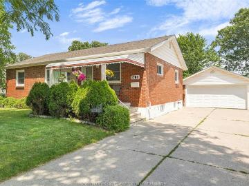 house for rent in 1780 Ford Boulevard Windsor, Ontario