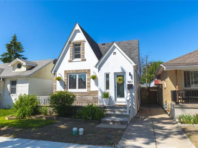 house for rent in 1867 St. Luke Windsor, Ontario