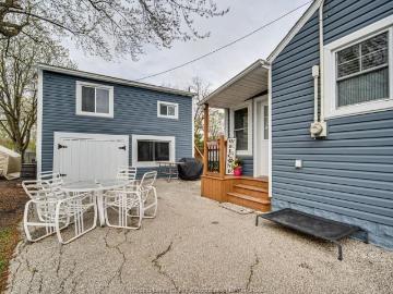 house for rent in 1971 Balfour Unit# B Windsor, Ontario