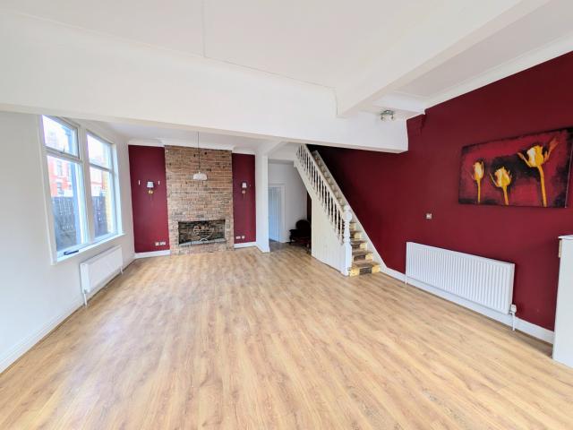 house for rent in 19 Vale Drive CH45 1LY
