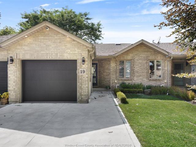 house for rent in 19 Malibu Drive Leamington, Ontario