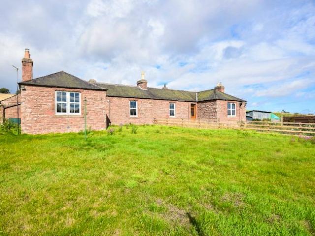 house for rent in 1 Home Farm Cottage Balnamoon Brechin, Angus, DD9 7RH