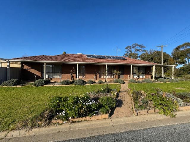 house for rent in 1 Wilma Court, Mooroopna
