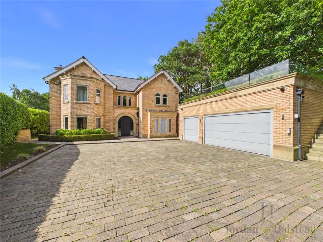 house for rent in 1 Woodbrook Road, Alderley Edge, Cheshire, SK9 7DB