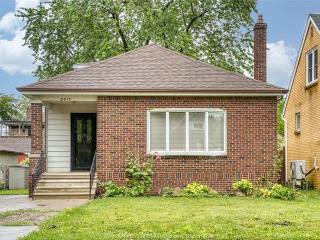 house for rent in 2010 Olive Windsor, Ontario