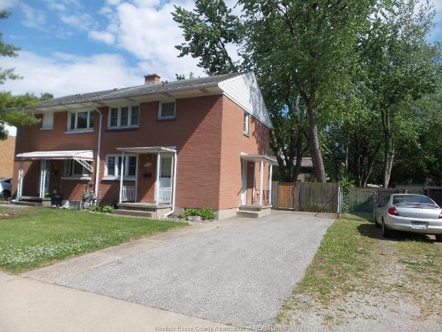 house for rent in 2163 College Avenue Windsor, Ontario
