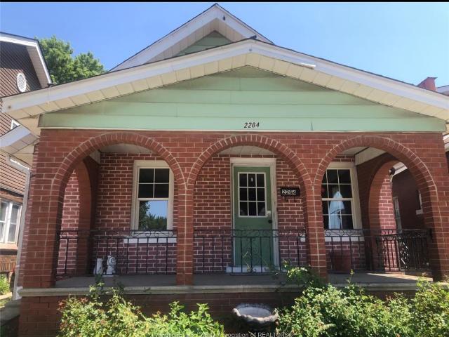house for rent in 2264 Howard Windsor, Ontario