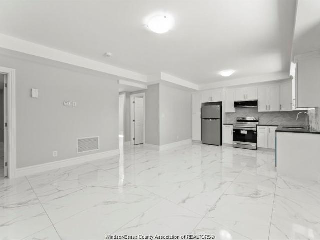 house for rent in 2280 Daytona Unit# C Windsor, Ontario