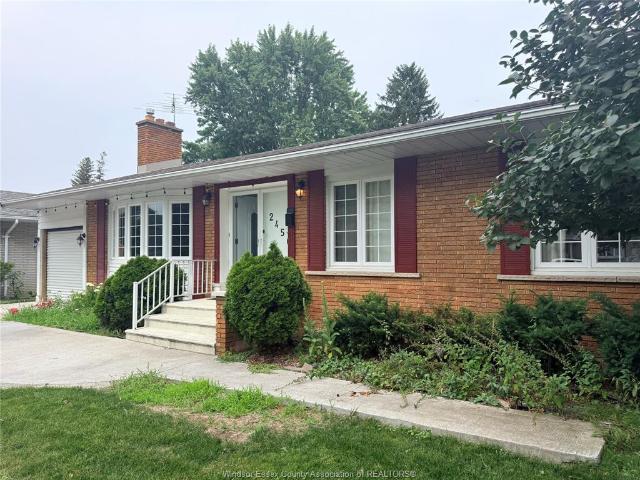 house for rent in 2450 Academy Drive Unit# Main Floor Windsor, Ontario
