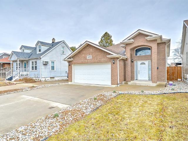 house for rent in 2490 Bernard Windsor, Ontario
