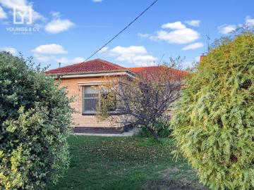 House for rent in 25 Hawdon Street, Shepparton
