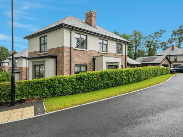 house for rent in 28 Cromlyn Wood, Hillsborough, BT26 6TX
