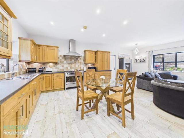 house for rent in 292 Belfast Road, Dundonald, Belfast, BT16 1UE