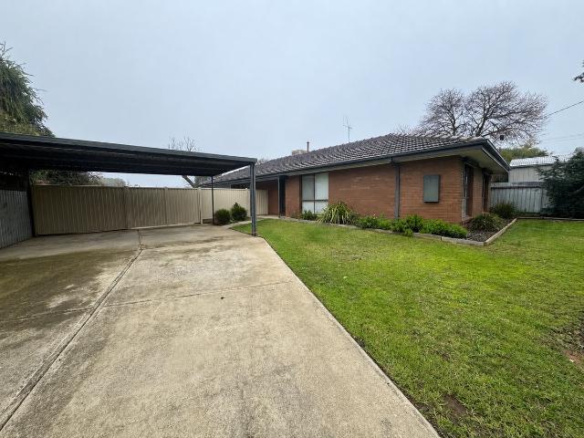 house for rent in 29 Paisley Crescent, Mooroopna