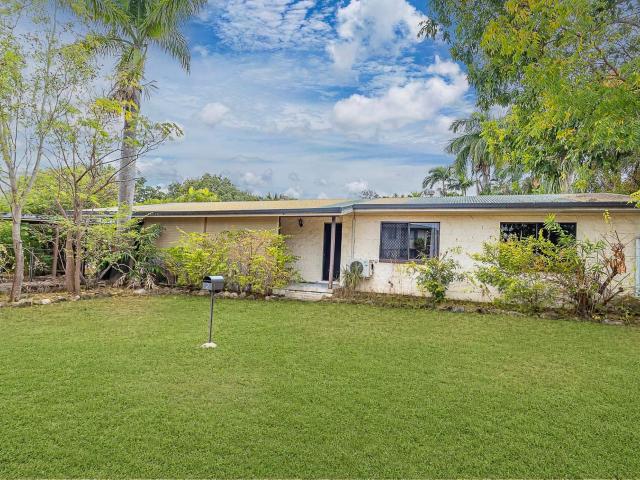 house for rent in 2 Cilento Cr, Douglas