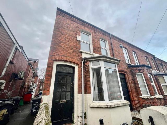 house for rent in 2 Sandhurst Gardens, Belfast, BT9 5AW