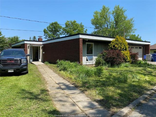 house for rent in 3052 Lauzon Unit# Back Windsor, Ontario