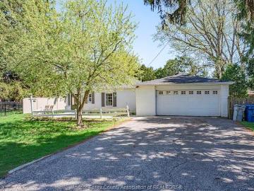 house for rent in 312 Coronado Drive Tecumseh, Ontario