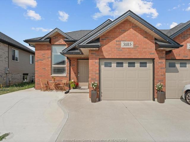 house for rent in 3185 Viola Crescent Windsor, Ontario