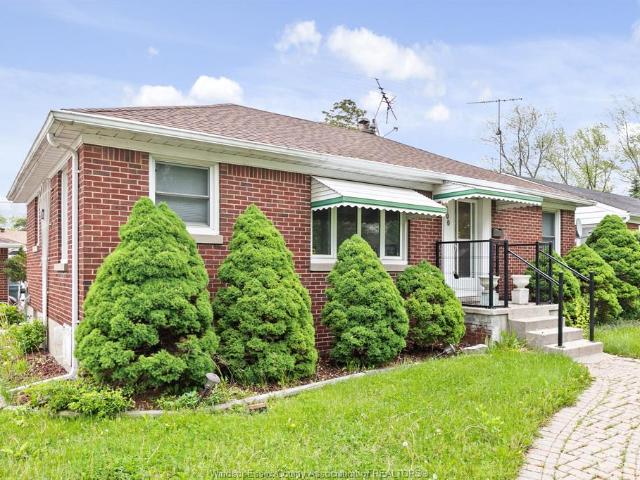 house for rent in 3200 Longfellow Avenue Unit# Lower Windsor, Ontario