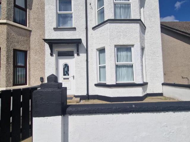 house for rent in 34 Portstewart Road, Portrush, BT56 8EQ