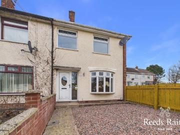 Northern Ireland - Garden, Fireplace, Equipped kitchen