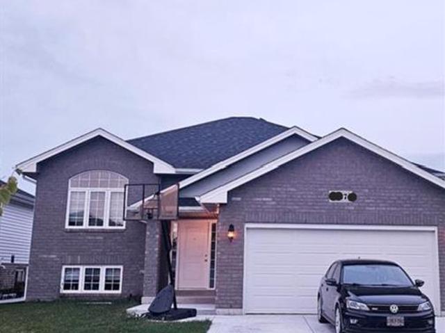 house for rent in 387 Mulberry Lane Lakeshore, Ontario