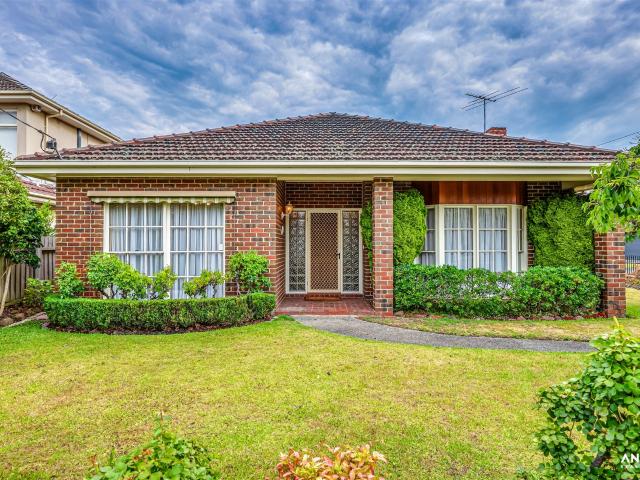 house for rent in 38 Marriage Rd Brighton East VIC
