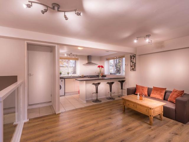house for rent in Tapton House Road, Sheffield, S10 5BY