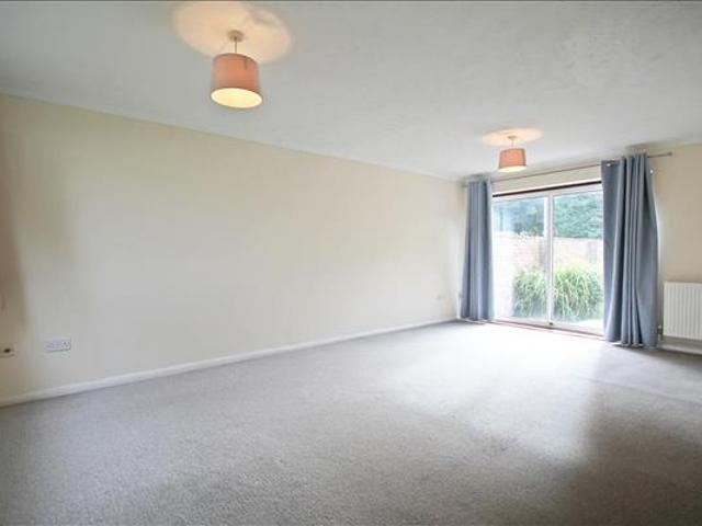 house for rent in Teddington Close
