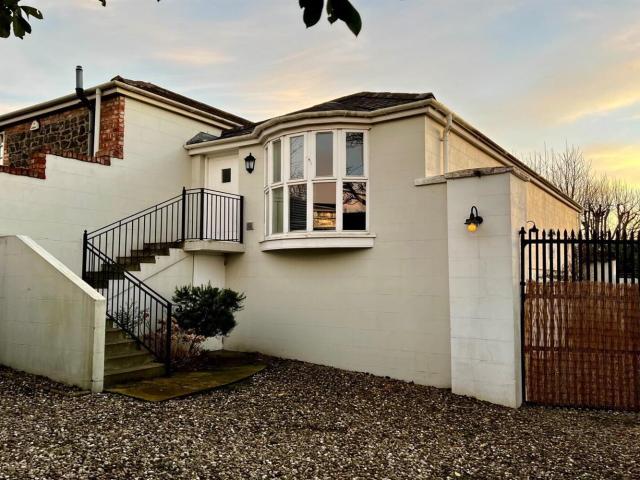 house for rent in The Coach House, 1a The Close, Old Quay Road, Holywood, BT18 0AW