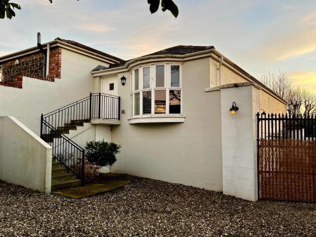 house for rent in The Coach House, 1a The Close, Old Quay Road, Holywood, BT18 0AW