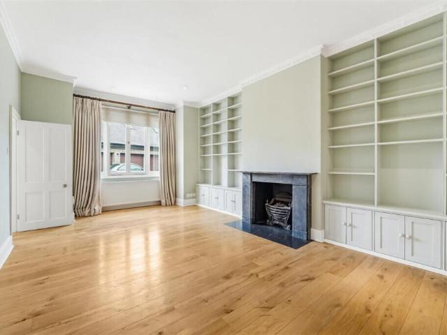 house for rent in The Green, SW19 5AZ