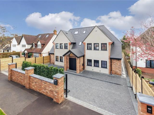house for rent in The Grove, Brookmans Park, Hatfield, Hertfordshire, AL9