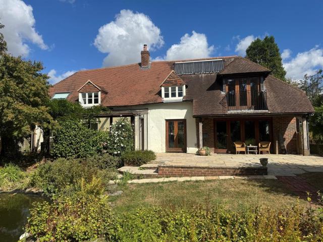 house for rent in Tithe Barn 102 Church Road, Steep, Petersfield, GU32 2DD