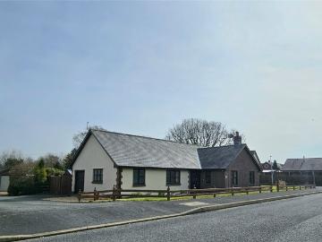 Powys county, Wales - Garden, Parking