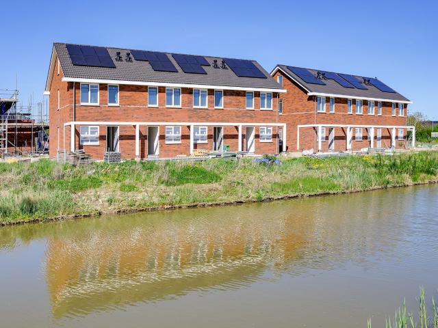 house for rent in Uiterdijk 44 3291ME Hoeksche Waard Strijen Woonkern Strijen