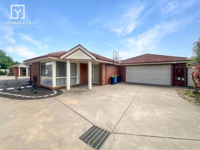 House for rent in Unit 2, 25 27 Sali Drive, Shepparton