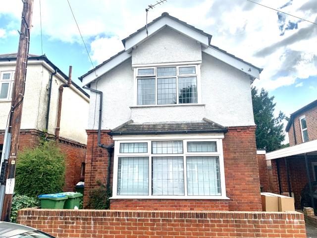 house for rent in upper shirley, so16