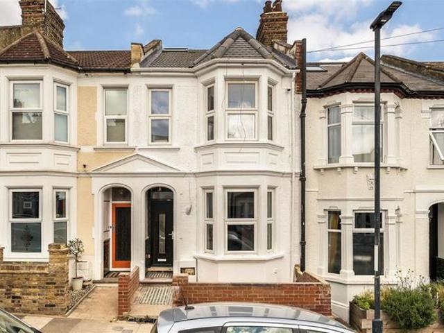 House for rent in uptonpark with 4+1 bedrooms
