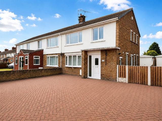 house for rent in Vine Road, DN11 9EL