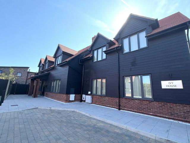 house for rent in Watling Street, Radlett, Hertfordshire, WD7