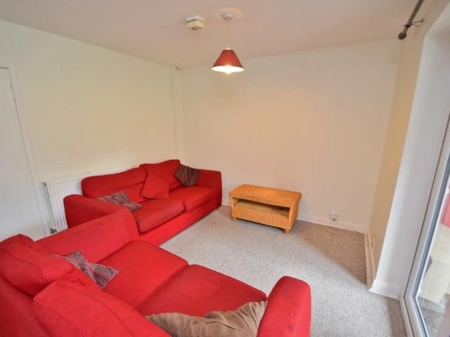house for rent in Wavell Way Winchester SO22 4EQ