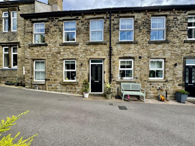 house for rent in Westgate, Almondbury, Huddersfield, HD5 8XF