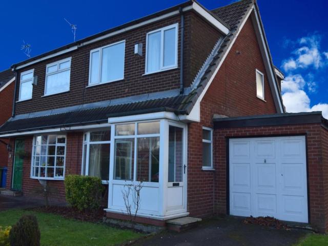 house for rent in Weybourne Drive, SK6 2DN