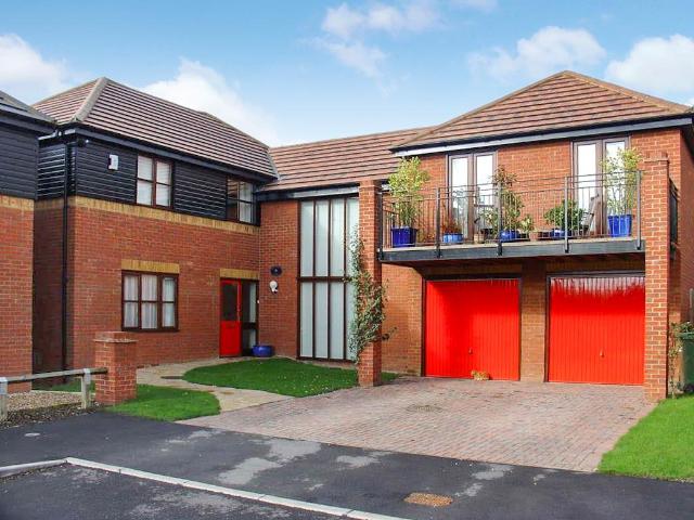 house for rent in Winstanley Lane, Shenley Lodge, Milton Keynes, MK5