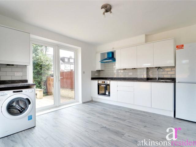 House for rent in Willow Road, Enfield, Middlesex, EN1 3NE