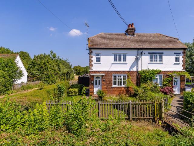 house for rent in Witham CM8 1RB Elm Cottages, Green Lanes, White Notley