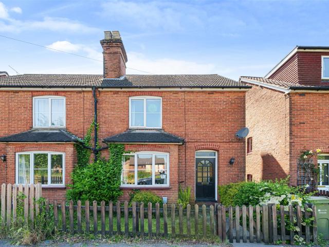 house for rent in Worplesdon Road, Guildford, GU2 9XN, GB